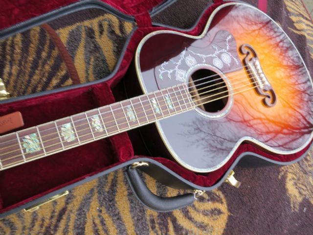 2013 Limited Edition Gibson Custom SJ-200 Mystic R